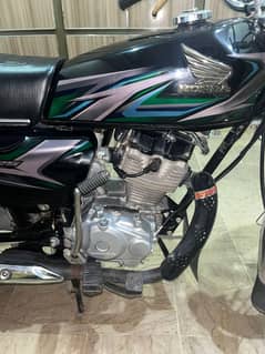 125 2023 model genuine condition