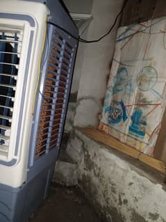 ac+dc cooler 4sale only one week used