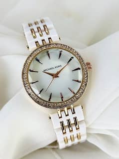Stylish Women's Chain Strap Watch