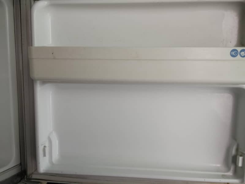 LG Fridge 0
