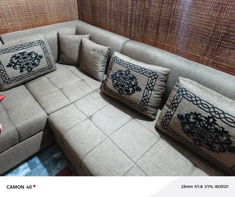 L Shaped Sofa with foldable table 9