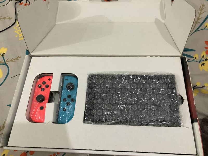 Nintendo Switch V1 (Non-JB) Full Box + 256gb memory card 2