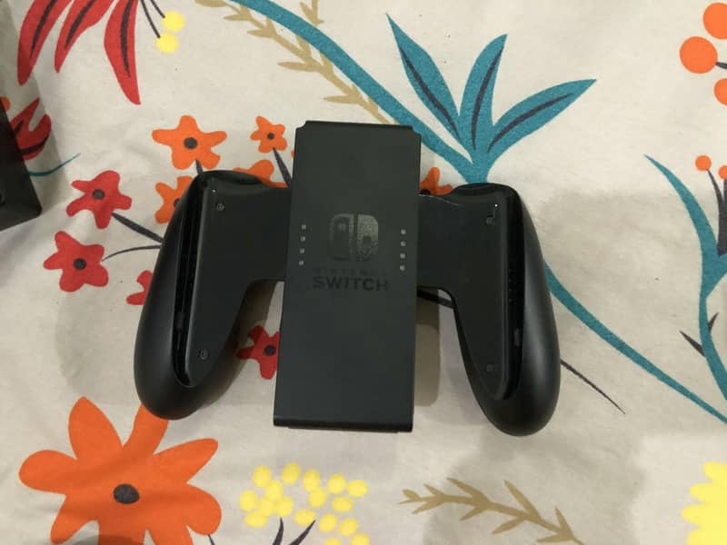 Nintendo Switch V1 (Non-JB) Full Box + 256gb memory card 12