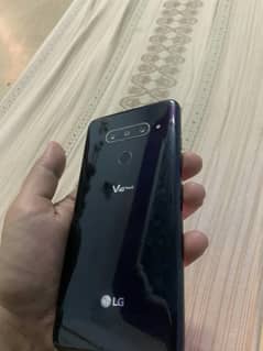 v40 Ka demo Unit h kisi k pass?