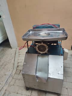  Heavy-Duty Meat / Qeema Mincing Machine – 2HP Diamond Motor