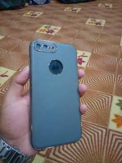 i phone 7 plus 10/10 condition.