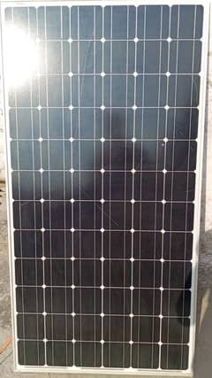 200 watts solar plate. contact number 03087139475