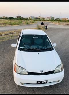 Toyota platz F 1.0 auto