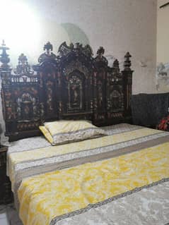 Chinioti Bed dressing