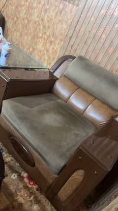 6 seater sofa set condition 10 by 9 urgent sale