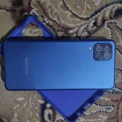 Samsung A12 memory 4/64 original dabi ang charger final price 11000