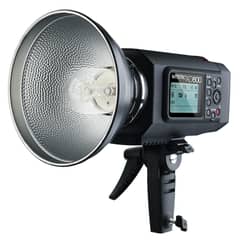 godox AD600 BM . 10 by 10 condition . with stand and charger