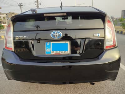 Toyota Prius S Touring Selection 1.8 (1800cc) - Black Pearl