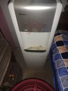 Water Dispensar