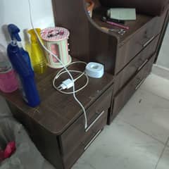 2 bed set , site table, divider,and dressing table