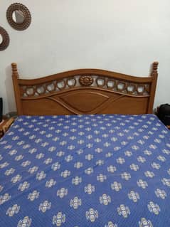 bed set with side table