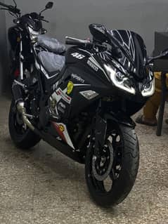 Kawasaki ninja zx10r 400cc 2024 model ( heavy bike sports )