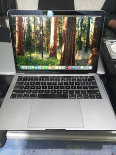 MacBook pro 2019-corei7|8th gen| 16gb RAM,256SSD for urgent sale