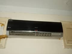 Gree 1.5 ton inverter ac