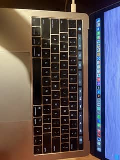 Apple MacBook Pro late 2017 Touch Bar