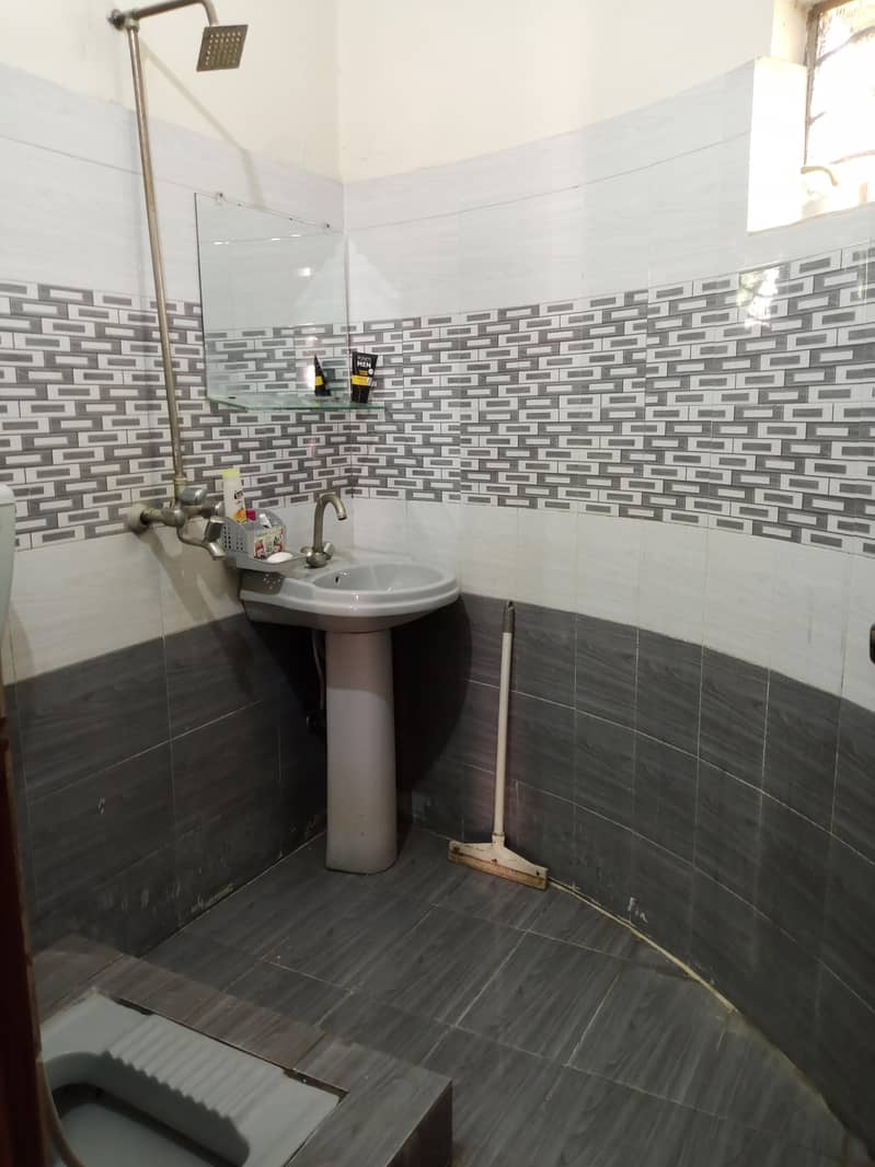 a furnished ac room available on rent for male 8
