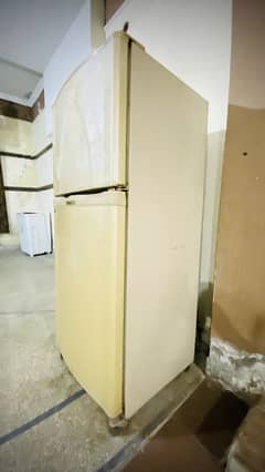 Dawlance refrigrator