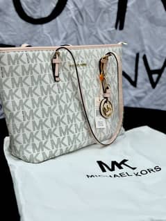 Branded bags at wholesale prices