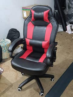 Gaming chair (available in Faizabad  )