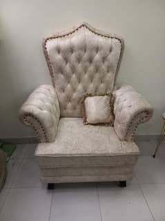 7 seater sofa set in good condition also table