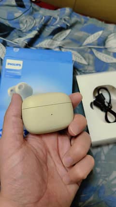 Philips earbuds Brand new