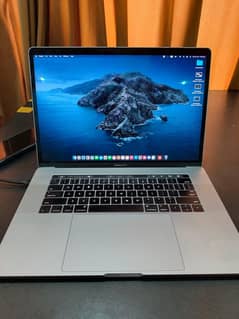 MacBook Pro 2016 1TB Corei7 16gb RAM HD 4k Display