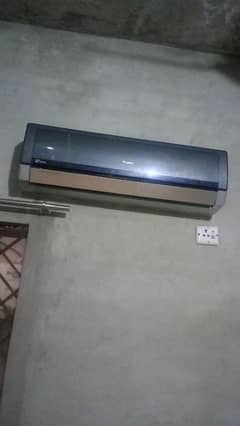 Gree AC DC inverter 1.5ton