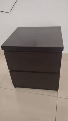 Sidetables,Bed,Desk/table,Office chair,Storage shelves,lamps, plant ho