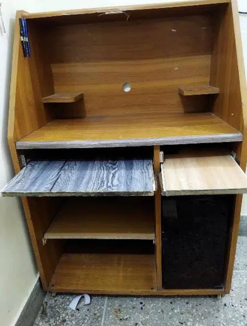 Computer Table 3