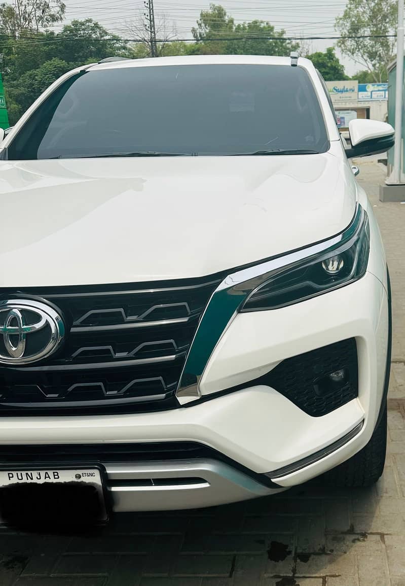 Fortuner 2021 orignal new Shape 0
