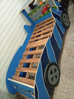 2 car beds  / each 20 k