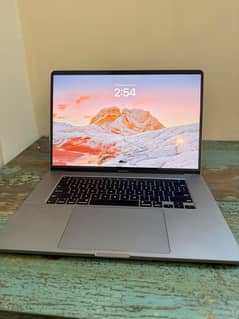 MacBook Pro 2019 | 16GB + 512GB