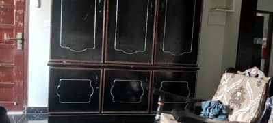 Wooden almari good condition 9/10 in central Park Lahore