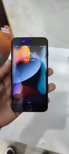iPhone 7 plus JV Sim time available 128gb condition 10/10