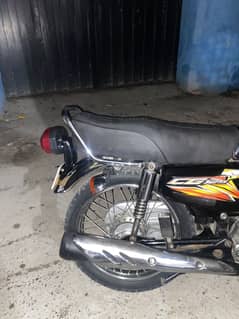 125