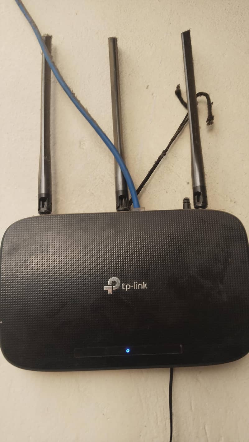 wireless 450Mb speed router TP Link 3