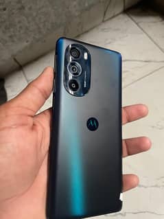 Moto Edge 30 pro 8+128 8 gen 1 processor