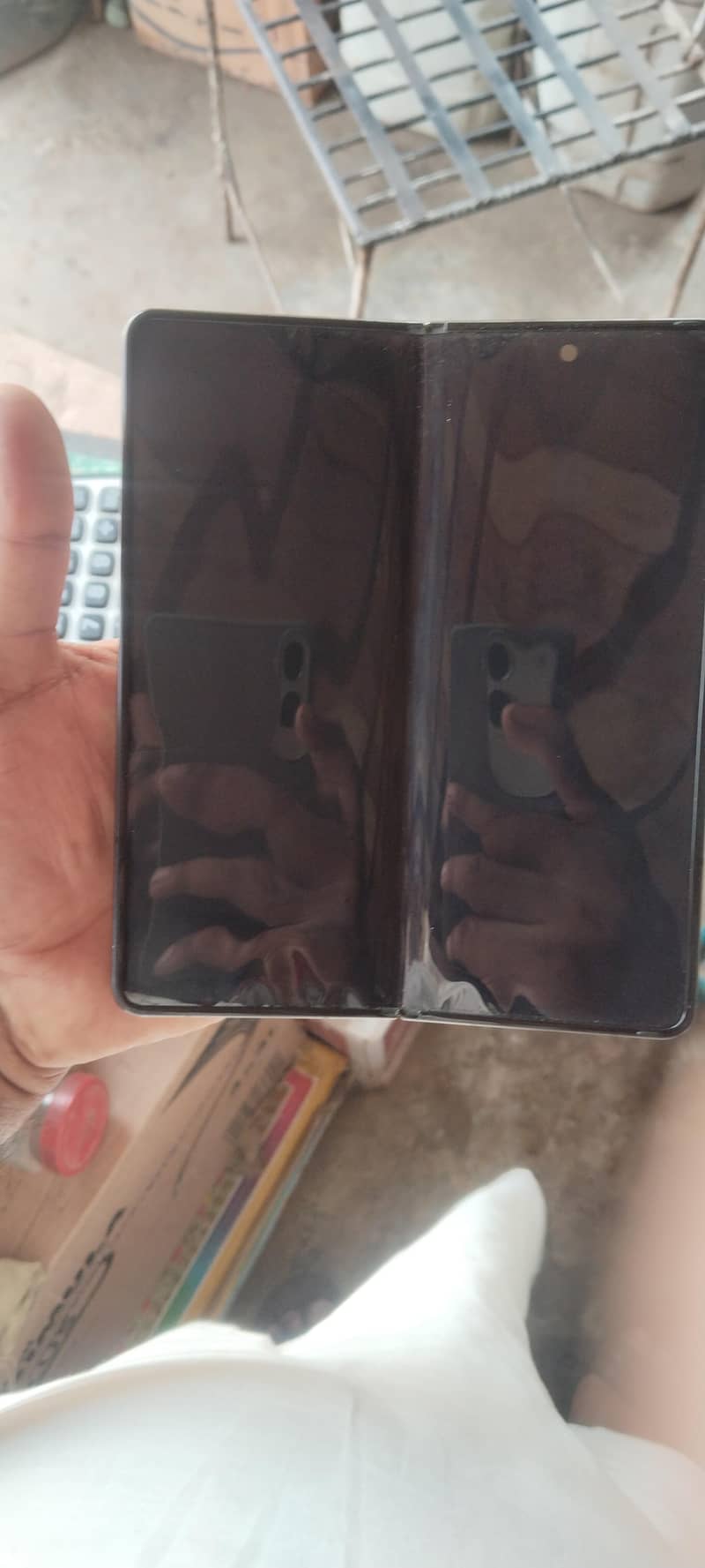 12 Ram 512 memory  Non Pta inner screen damage condition 10/9 3