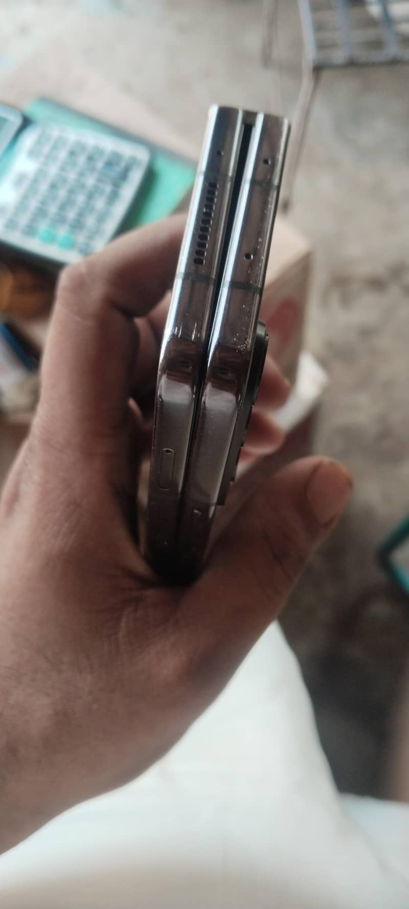 12 Ram 512 memory  Non Pta inner screen damage condition 10/9 4