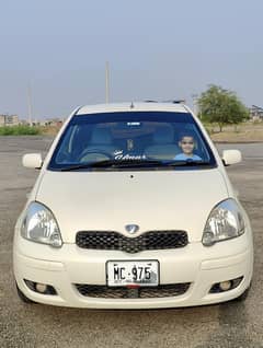 VITZ PEARL WHITE