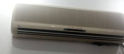 FOR SALE: Used-Perfectly Running LG Plazma Gold 1.5 Ton Air Condition