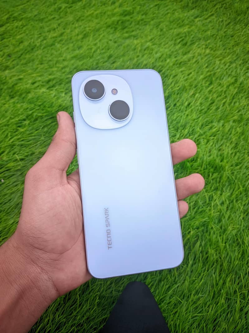 Tecno Spark Go 1 only mob 4+4/64 new saaf with cnic copy box koh gia h 1
