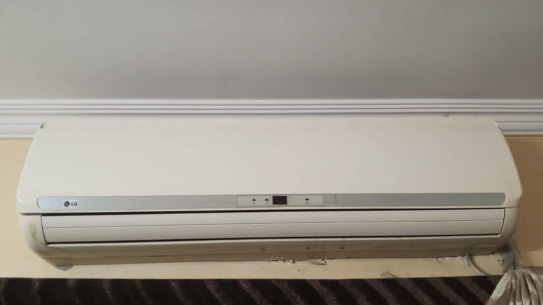 Split AC LG 2