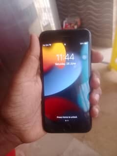 iPhone. 7