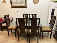 Dining Table for Sale (9/10 condition)